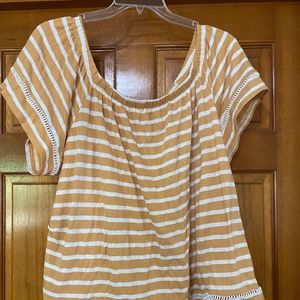 So Comfy!  True Craft Top - Great Condition (2X)